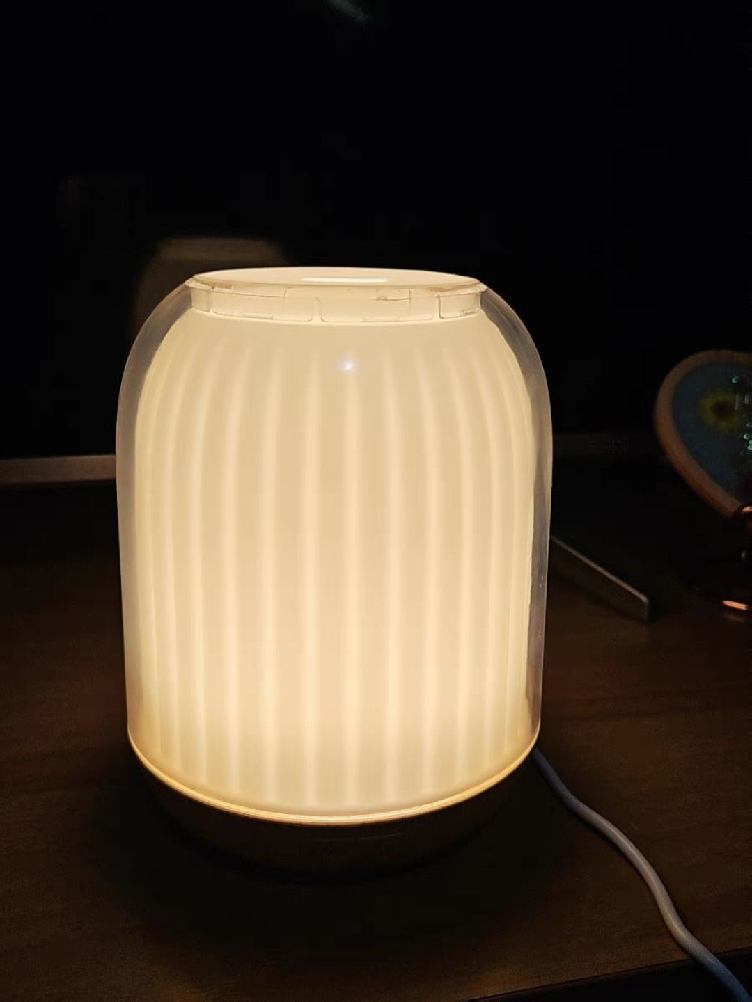 舒缓韵调弥漫，幸福宛若海市 5㎡梦幻卧室伴“智能香薰机”寻一夜天堂舒眠